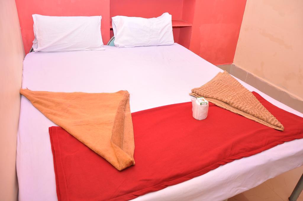 Manju Guest House Хампи Экстерьер фото